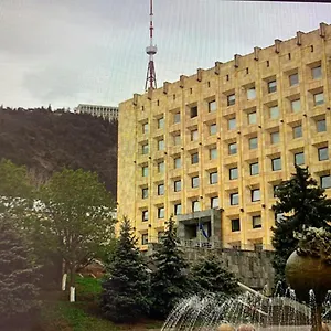 White House Taso Тбилиси